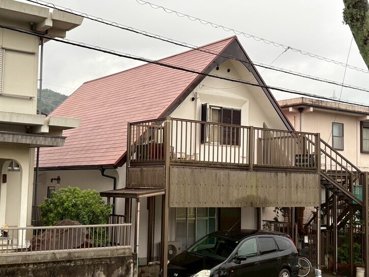 画像:屋根塗装工事(営業担当:小田島)