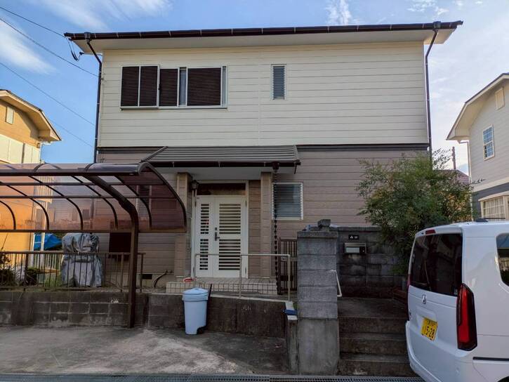 画像:外壁塗装・屋根上貼・雨樋全改修工事(営業担当:伊藤)